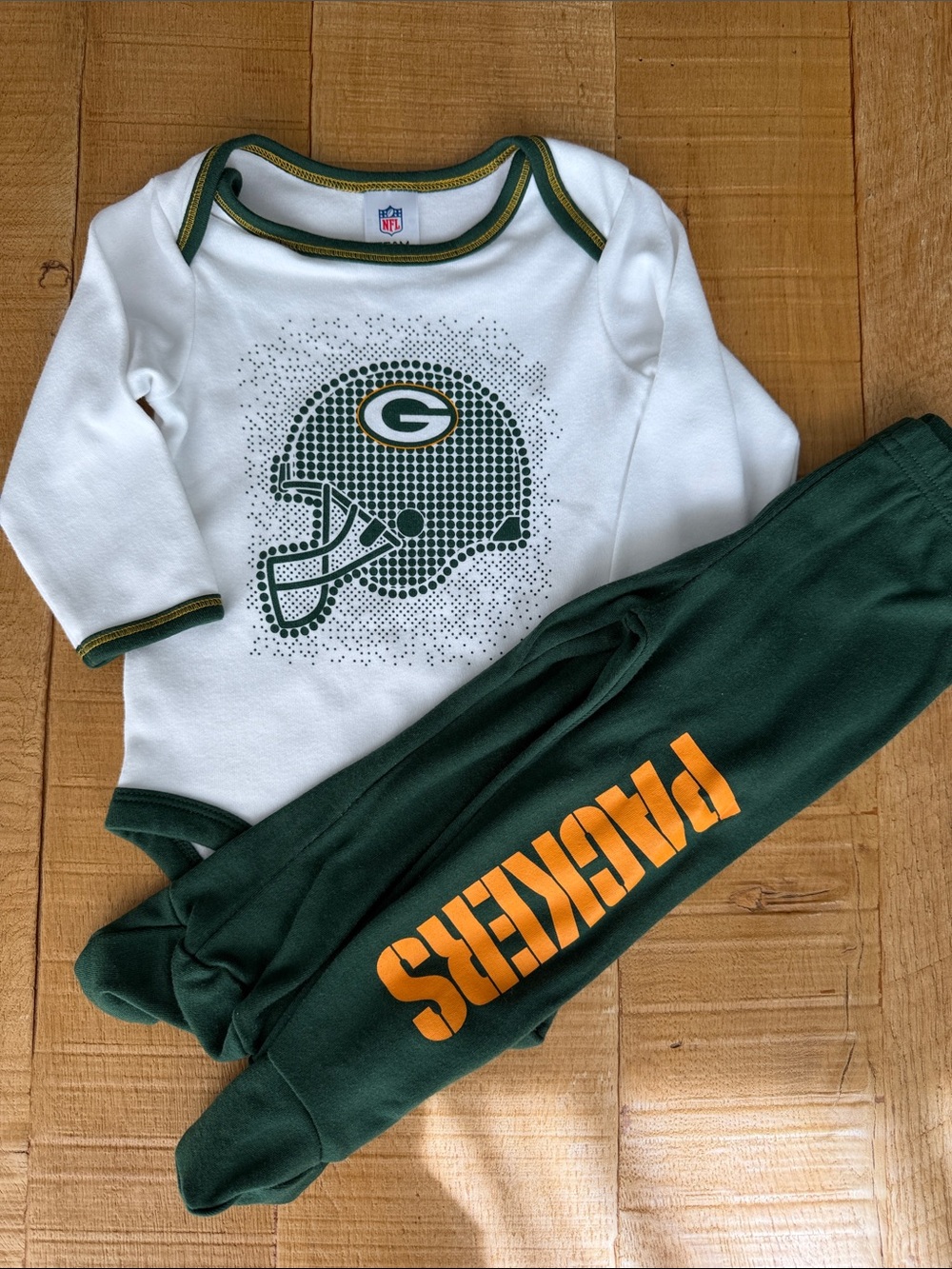 NFL Green Bay Packers White and Green Baby Onesie Set